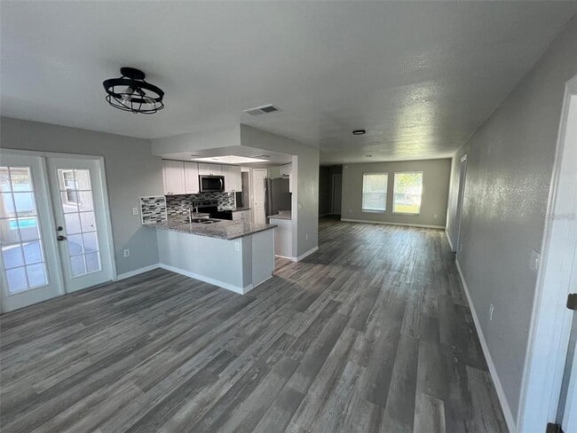 Photo - 6498 Amory St