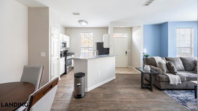 Photo - 261 Veterans Pkwy Unidad 802