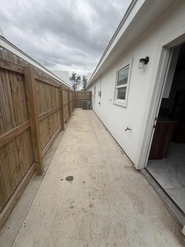 Photo - 5704 Northwestern Ave Unit Hills At Sharyland
