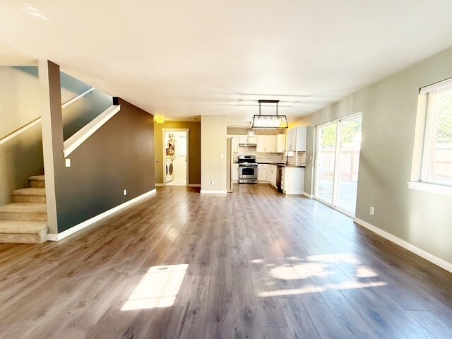 Photo - 3119 Chive Pl SE