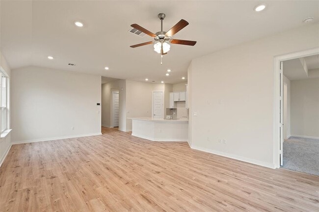 Photo - 204 Indian Shoal Dr