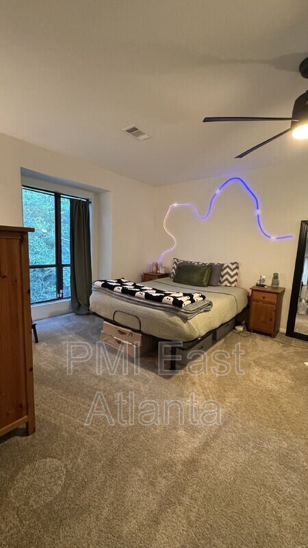 Photo - 512 Tuxworth Cir