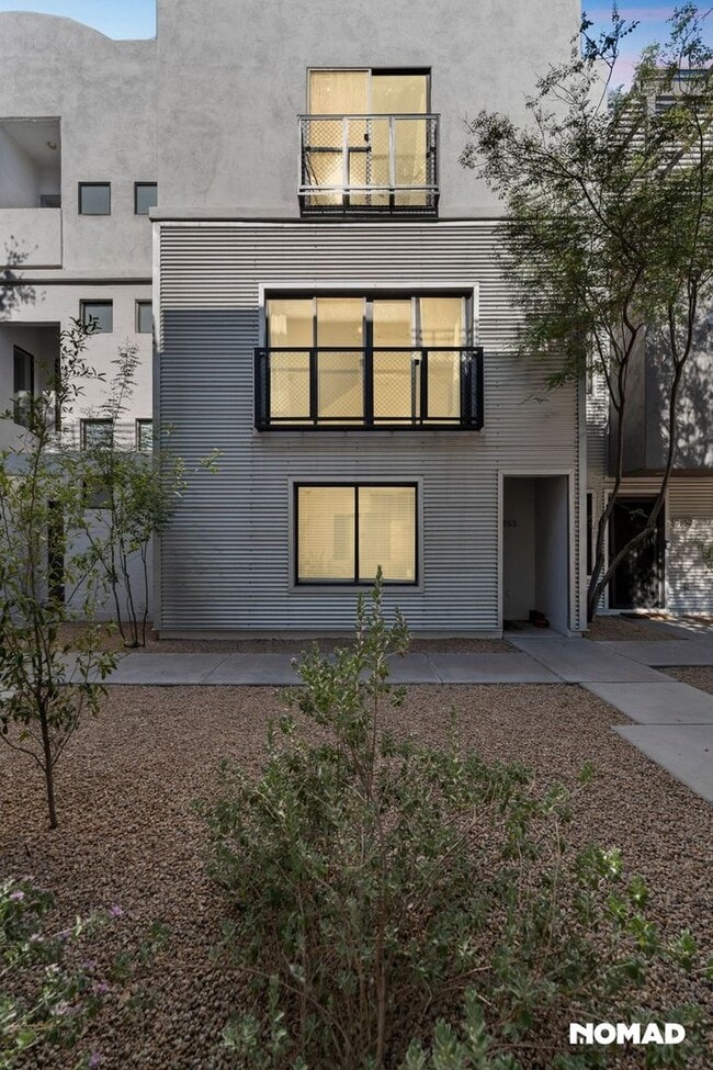 Photo - 7853 N 21st Ave House