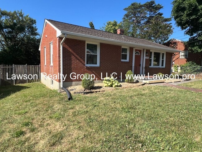 Photo - Three Bedroom Home - Convenient Location!