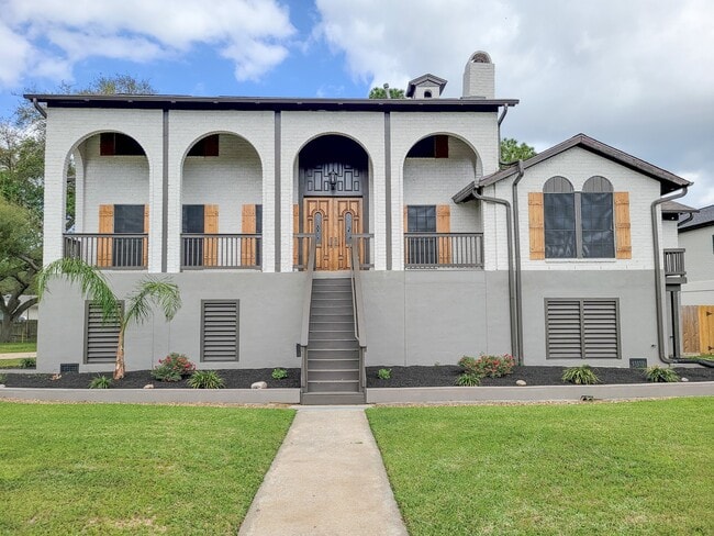 Building Photo - 18603 Point Lookout Dr