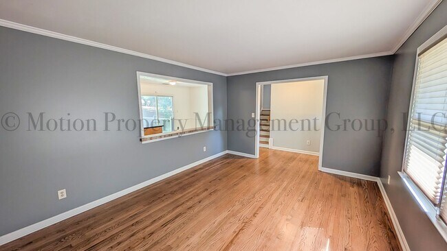 Photo - 2400 Lawrence Dr