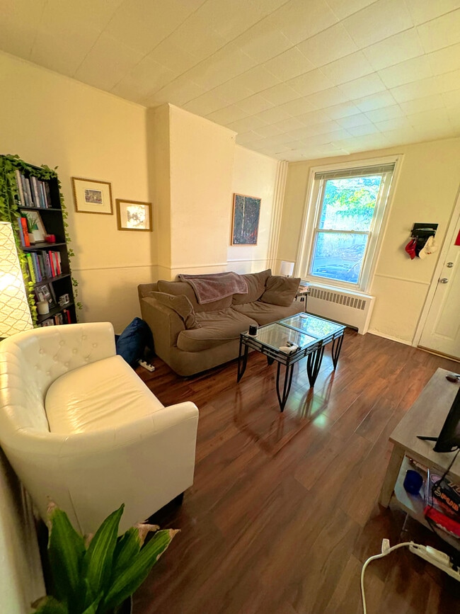 Photo - 245 Pensdale St