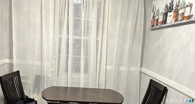 18 Bridge St Unit 1P