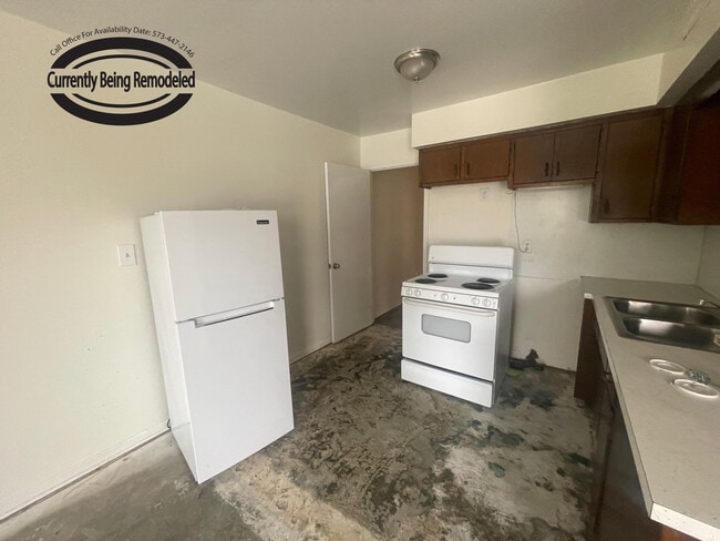 Photo - 710 W Cunningham Dr