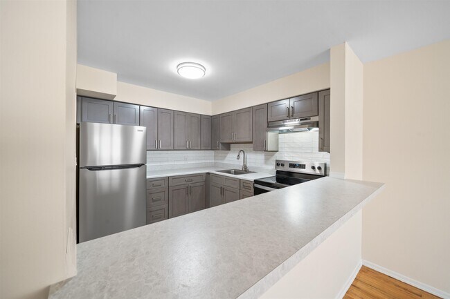 Photo - 34 E 32nd St Unit B2