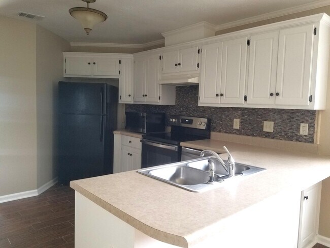 Photo - 1982 Sylvan Lake Dr