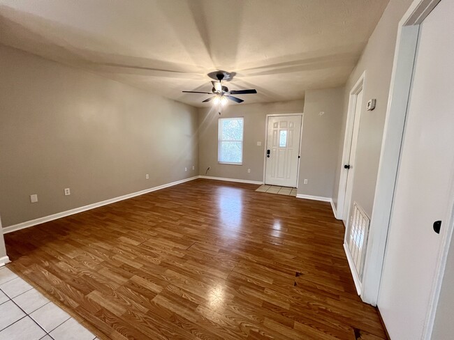 Photo - 1402 Hicks Rd Unidad C