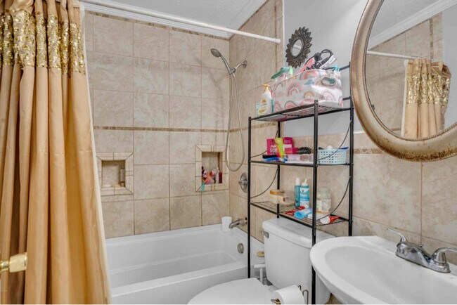 Photo - 1315 Brown St