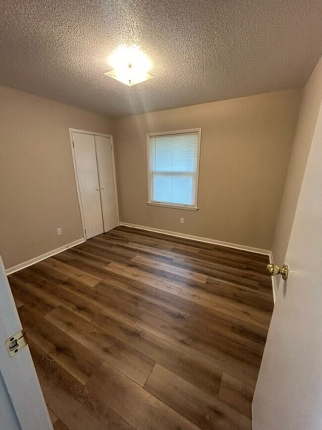 Photo - 306 Lanier Rd