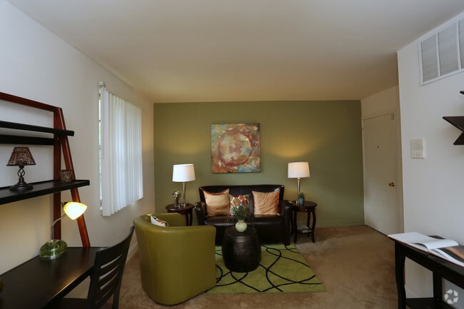 411 SF 1 Bedroom-Living Area