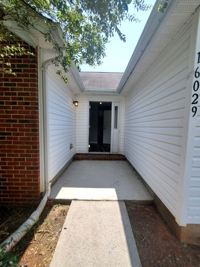 Photo - Beautiful Home Available for Rent in Charl...