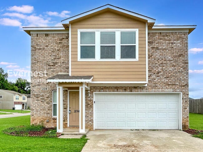 Building Photo - 234 Dormont Dr NE