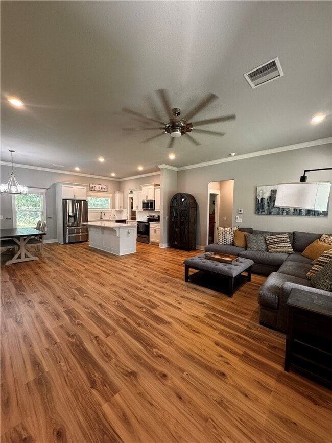 Photo - 12 Hobkirk Dr
