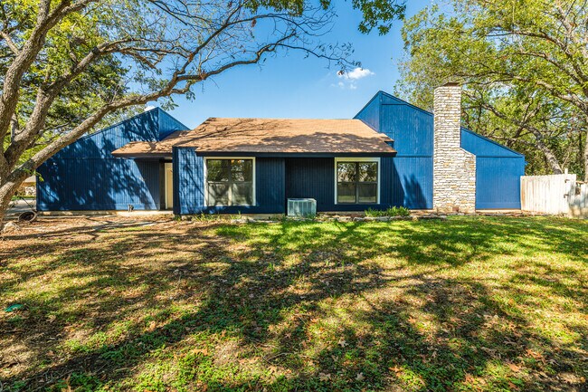 Photo - 1407 Stagecoach Cir