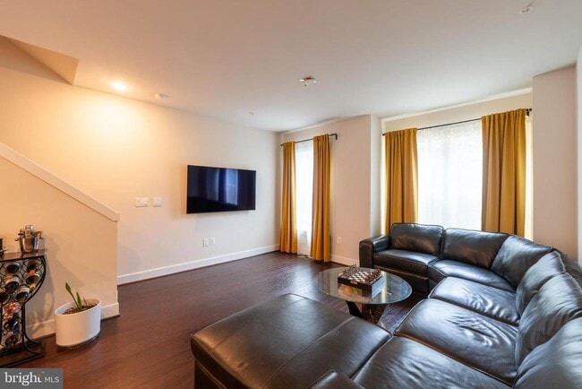 Building Photo - 515 Shorthorn Way