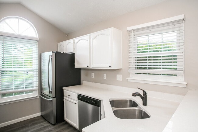 Photo - 5203 Pin Oak Dr
