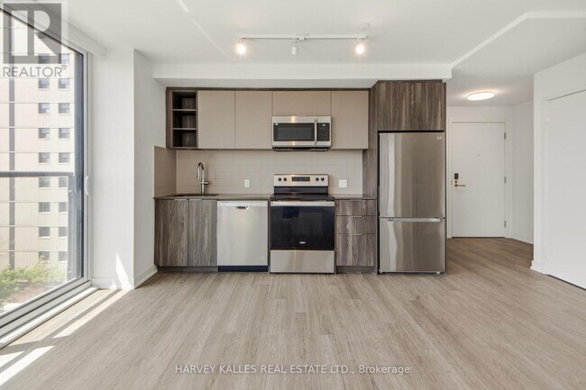 Photo - 94 Eastdale Ave