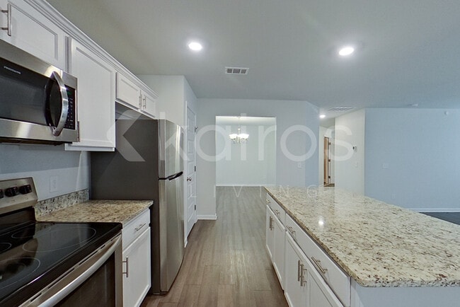 Photo - 247 Western Red Cedar Dr