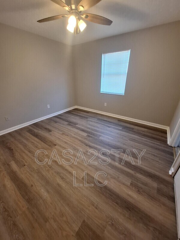 Photo - 359 Redmar Blvd Unit 35