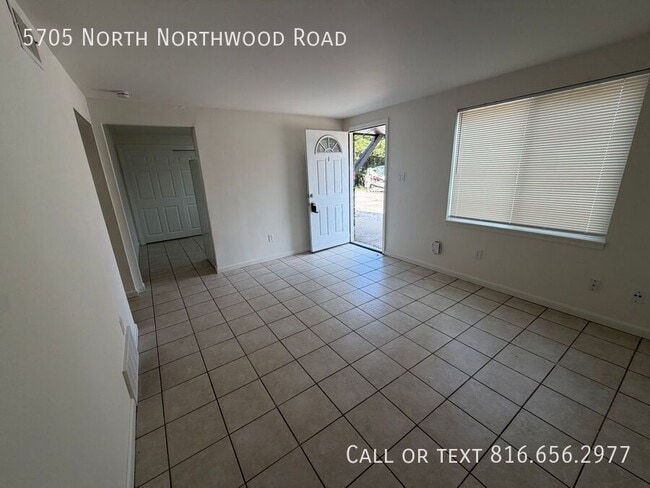 5705 N Northwood Rd