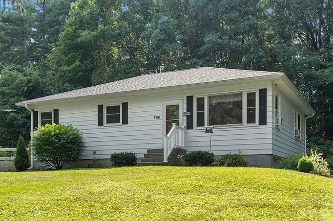 Photo - 590 Ashby State Rd