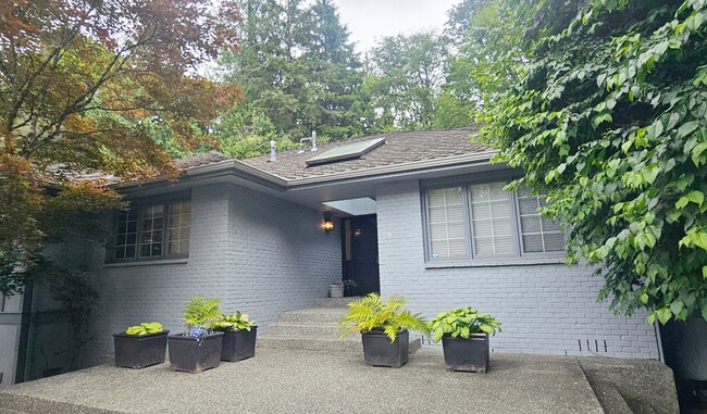 Building Photo - 3650 116th Ave NE Rental