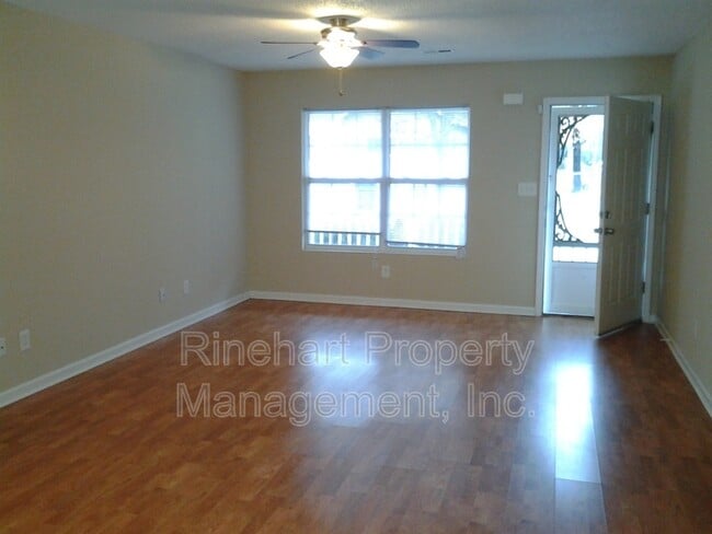 Photo - 1201 Russell St
