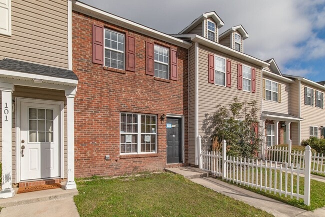Photo - 2 Bed 2.5 Bath Townhome