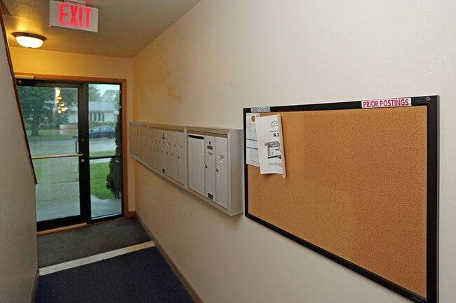 Photo - Fairway Apartments