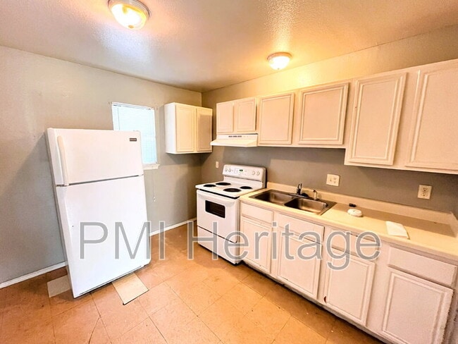 Photo - 813 E Huntsville Ave Unit Apt 103