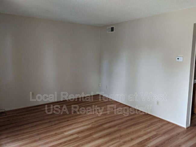 Photo - 605 W Dale Ave