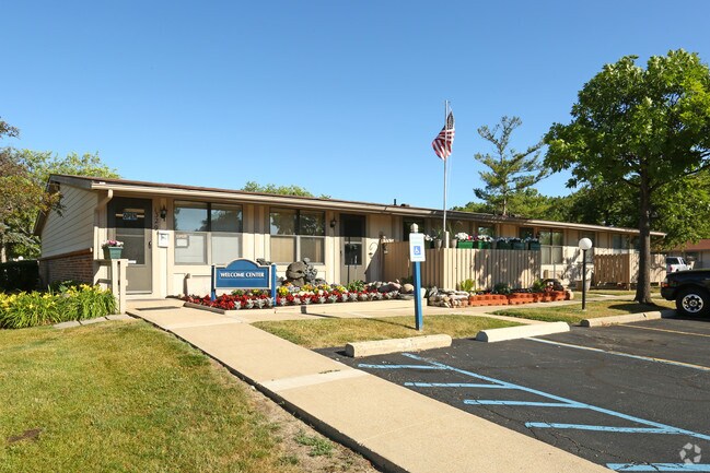 Welcome Center - Foxton Apartments