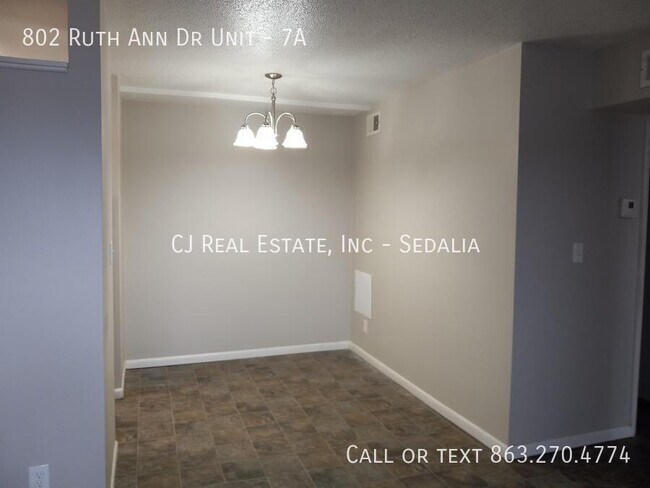 Photo - 802 Ruth Ann Dr