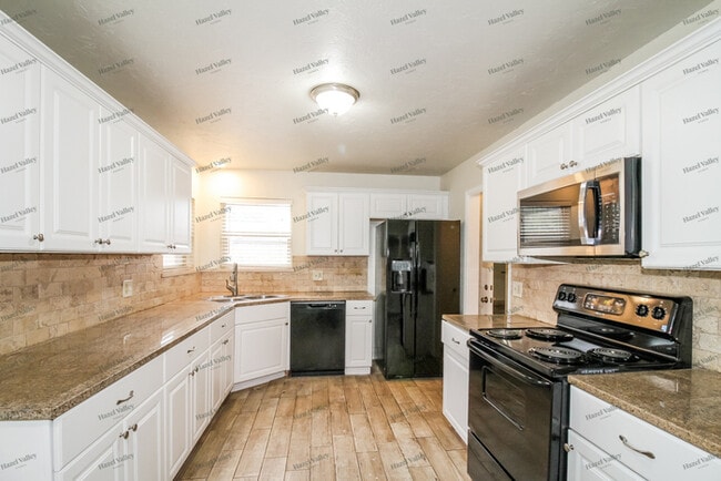 Photo - 2300 NW 114th St