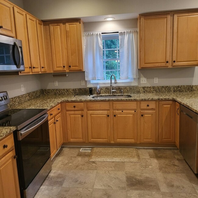 Photo - 12302 Hillcreek Cir
