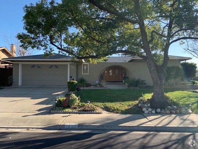Building Photo - Fully Upgraded Single Family Livermore Home