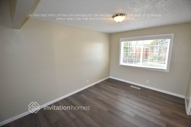 Photo - 518 Woodlark Dr