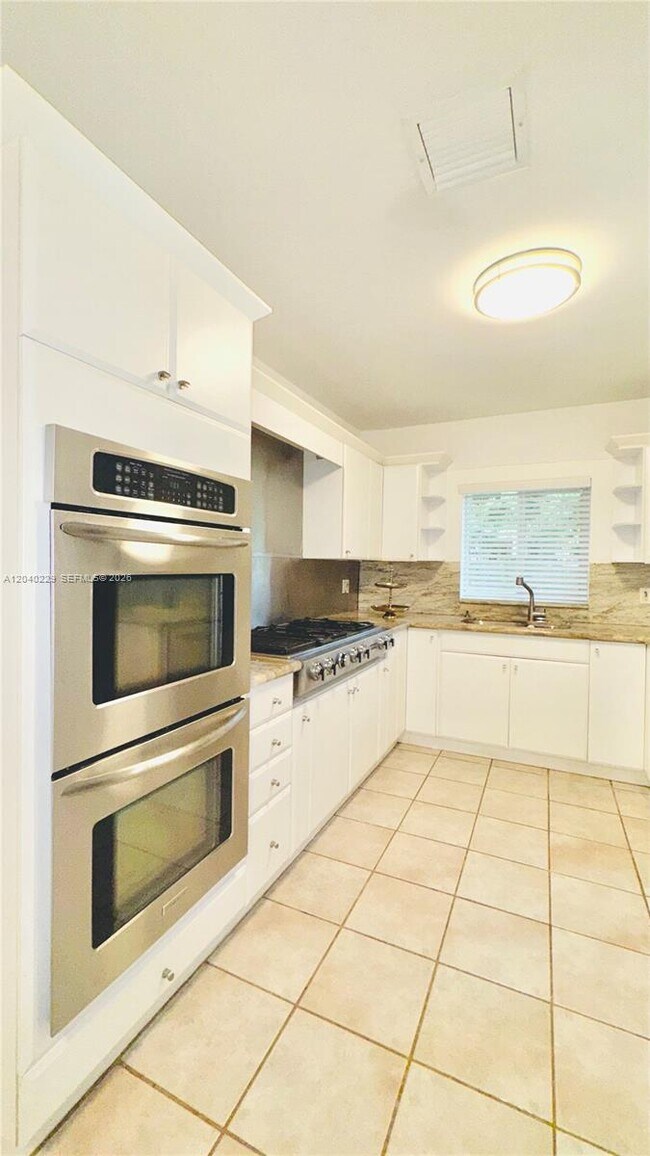 Photo - 7415 SW 56th Ave