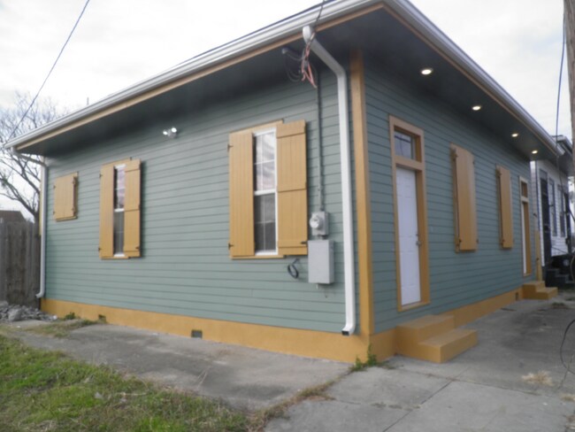 Photo - 1700 Frenchmen St