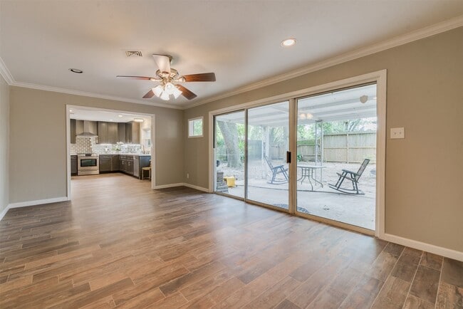 Photo - 5310 Carew St