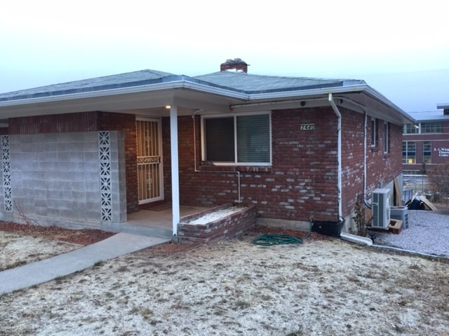 Duplex - left side entrance - 1440 Hillside Dr Townhome