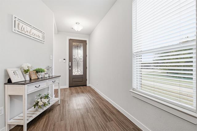 Photo - 5582 Yarborough Dr