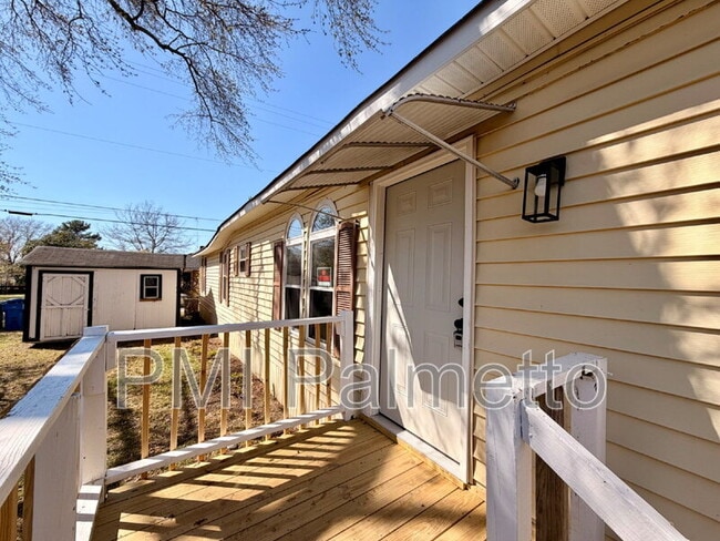 Photo - 3911 Persimmon St