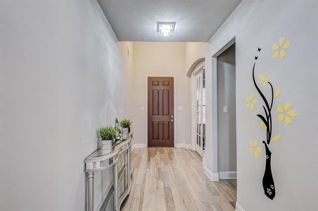 Photo - 8701 Tutbury Pl