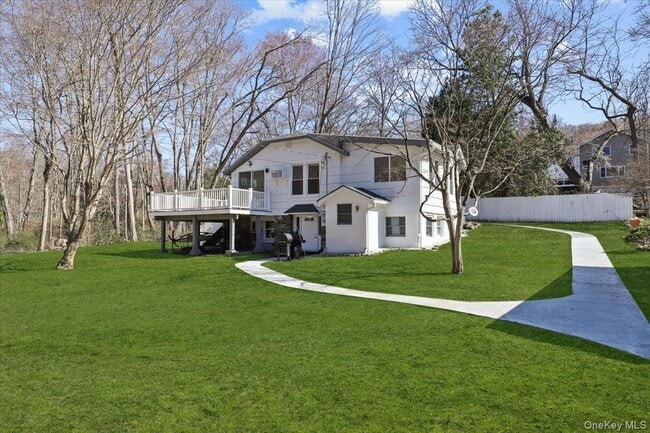 Building Photo - 300 Waccabuc Rd